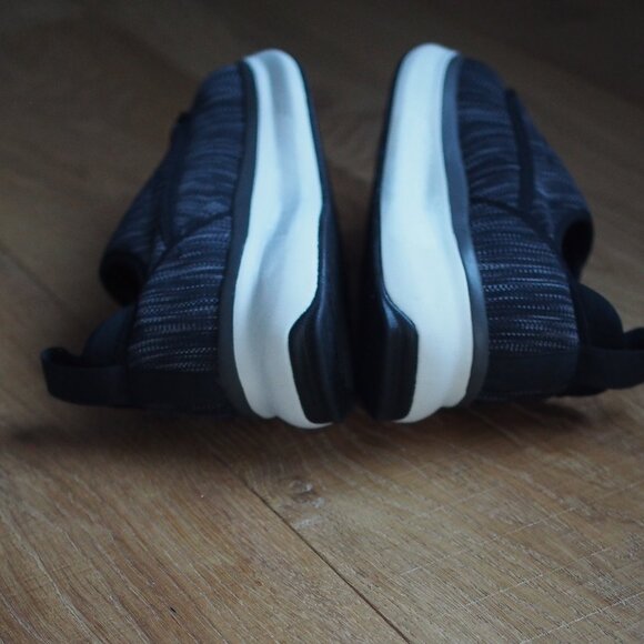 Silverts | Like NEW Women's Extra Wide Comfort Shoes - Picture 8 of 9